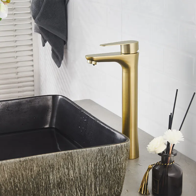 Toque de baño de oro cepillado